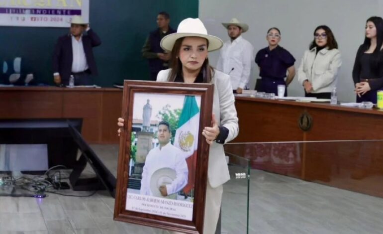 IEM ordena a Noroña eliminar videos con expresiones misóginas contra Grecia Quiroz