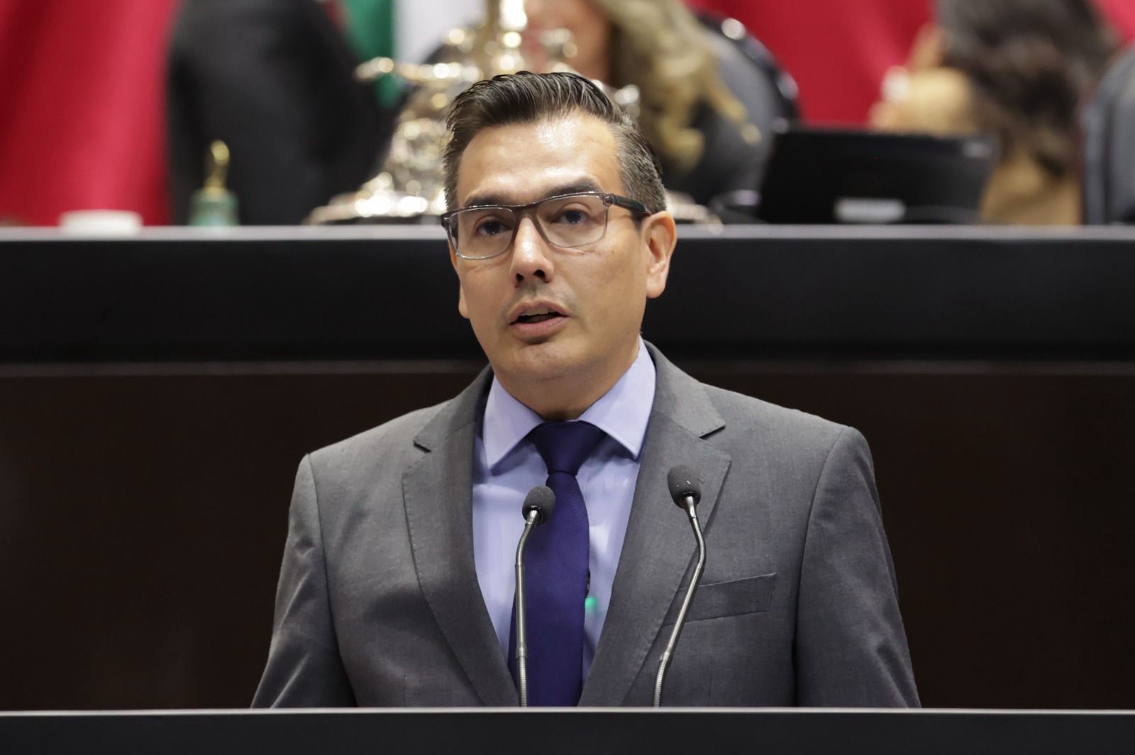 Impulsan reforma para incluir la enseñanza digital y financiera en el sistema educativo nacional