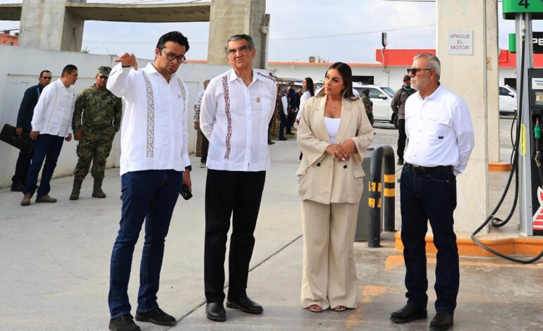 Supervisa gobernador operaciones y despacho de la Gasolinera del Pueblo