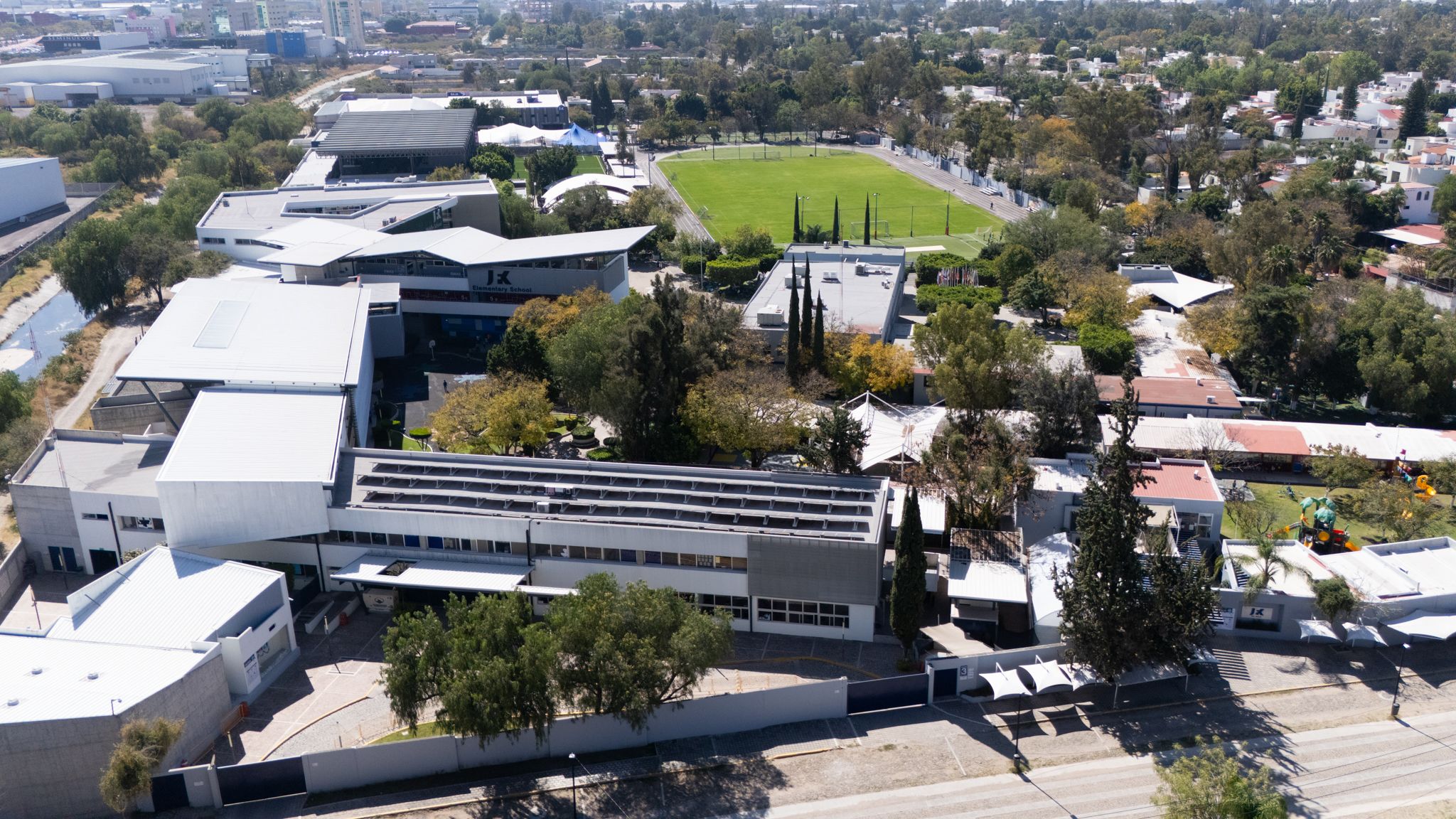 Querétaro hace historia: JFK, primera escuela del mundo con la American School Certification