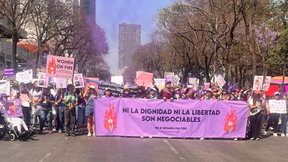 Contingentes comienzan a reunirse en la CDMX para la marcha del 8M