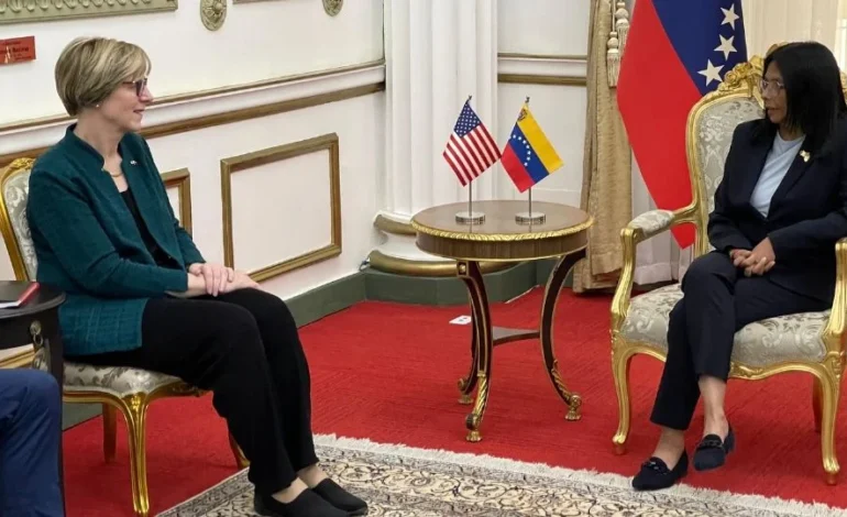 Reanuda operaciones la embajada de Estados Unidos en Venezuela tras restablecimiento de relaciones diplomáticas