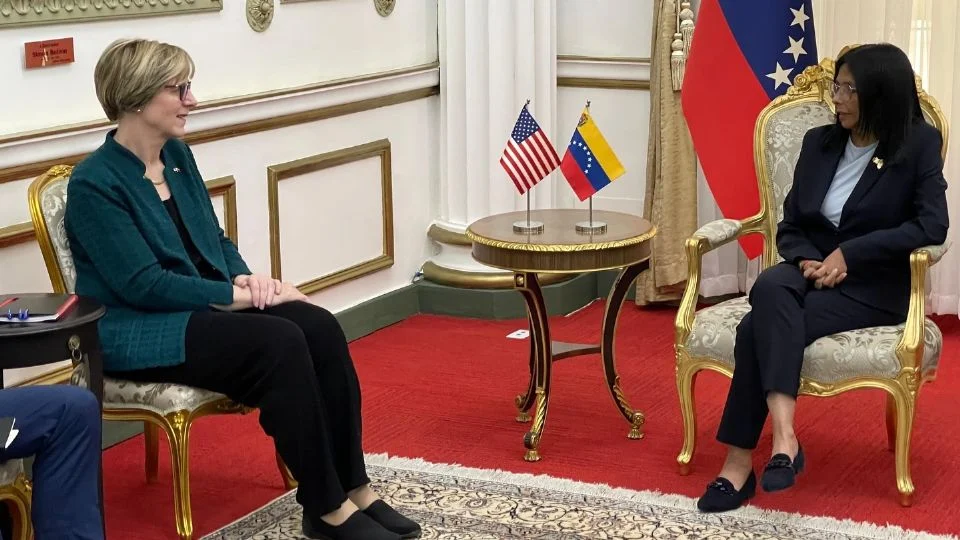 Reanuda operaciones la embajada de Estados Unidos en Venezuela tras restablecimiento de relaciones diplomáticas