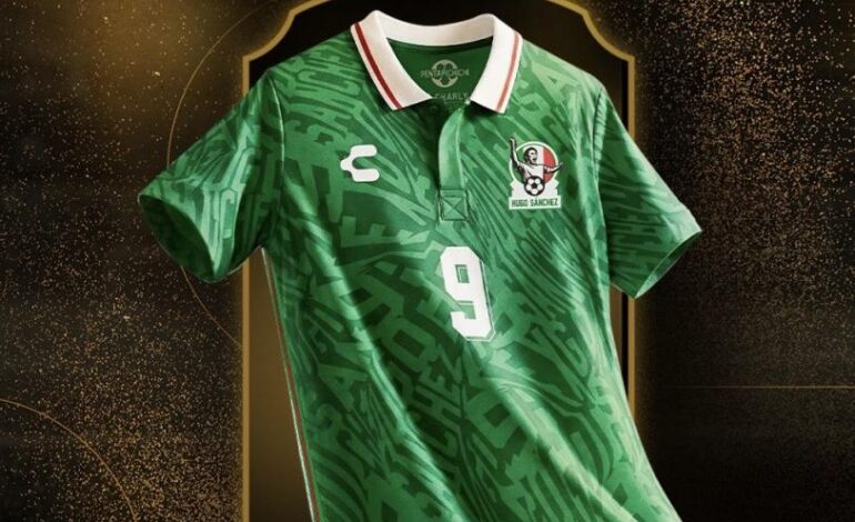 Presentan jersey edición especial en homenaje a Hugo Sánchez; una gala para celebrar su legado