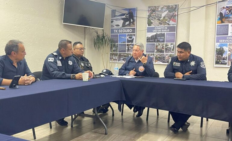Colonos de Tecamachalco y autoridades refuerzan coordinacion para fortalecer la seguridad en la zona