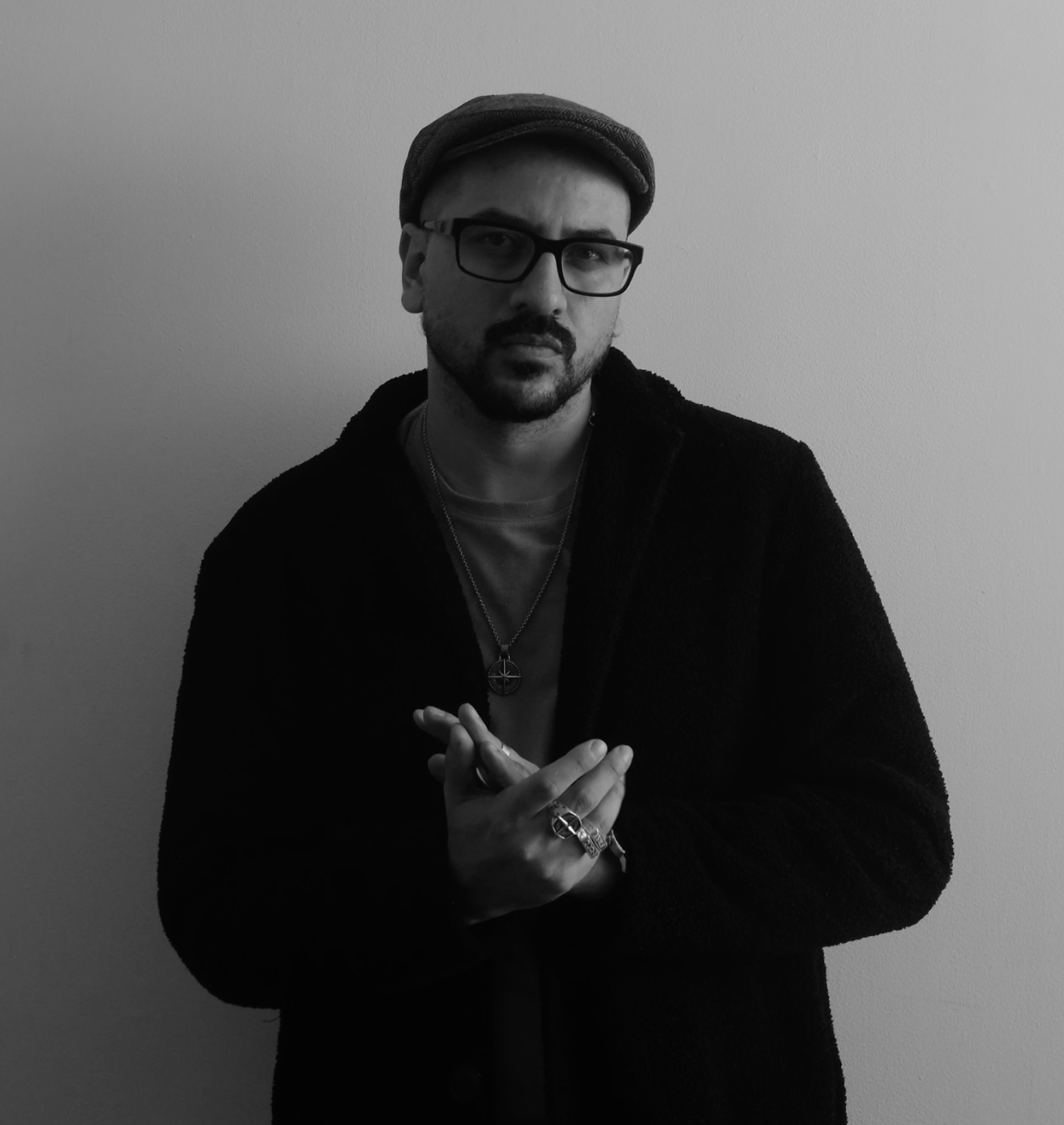 Uriel Reyes y el fenómeno de Relatos de la Noche: el podcast en español más escuchado en la historia de Spotify