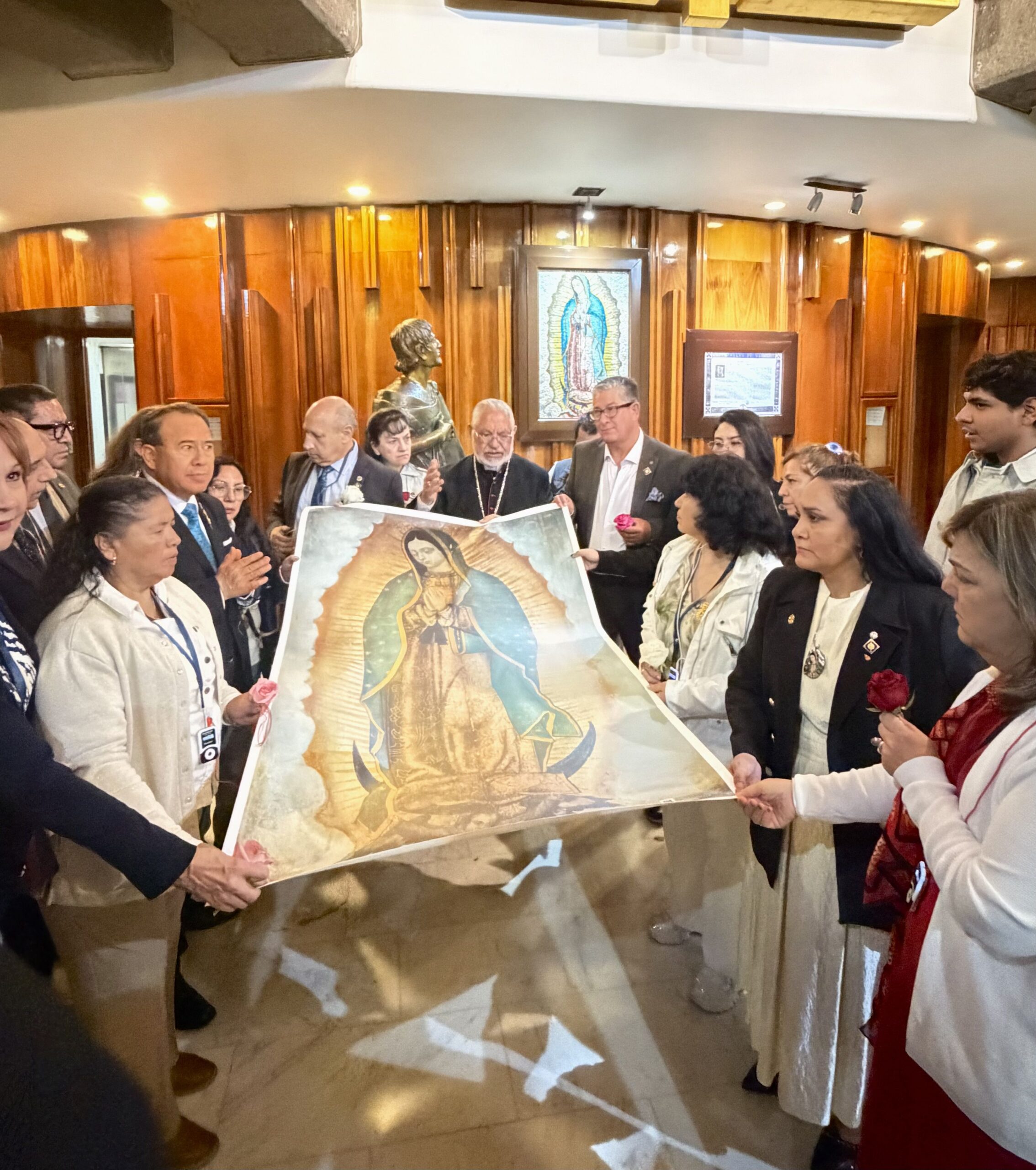 Histórico: presidente mundial de Rotary accede a espacio reservado de Basílica con Club Rotario Tonantzin Guadalupe