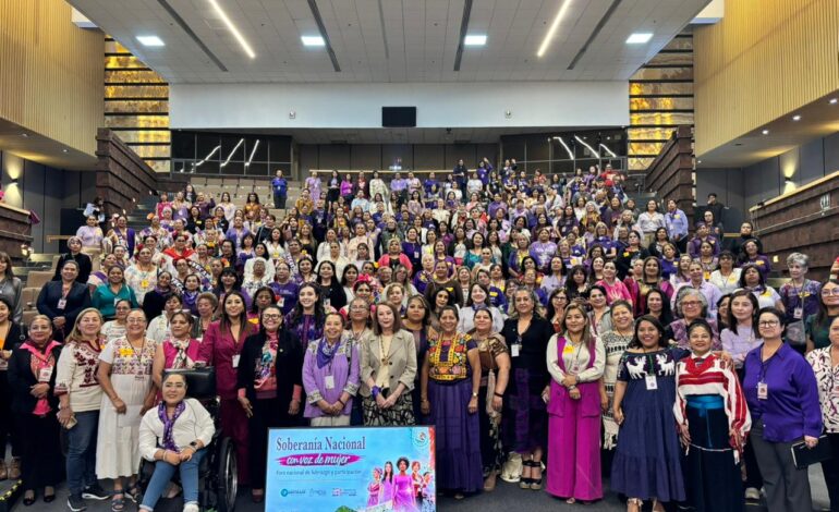 Rocío Adame asiste al Foro “Soberanía Nacional con Voz de Mujer” en el Congreso de la Unión
