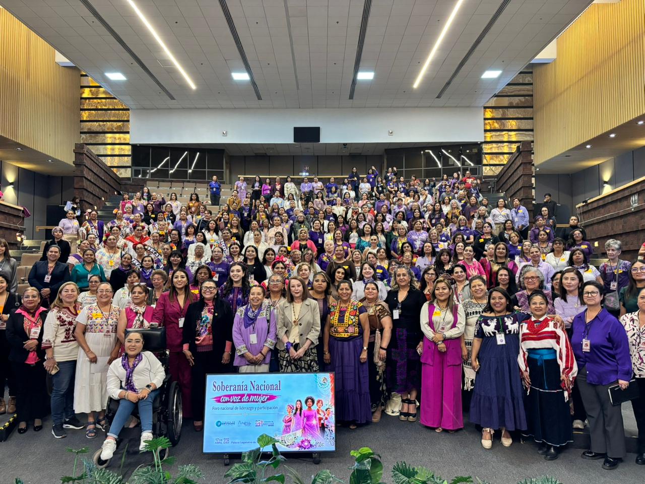 Rocío Adame asiste al Foro “Soberanía Nacional con Voz de Mujer” en el Congreso de la Unión