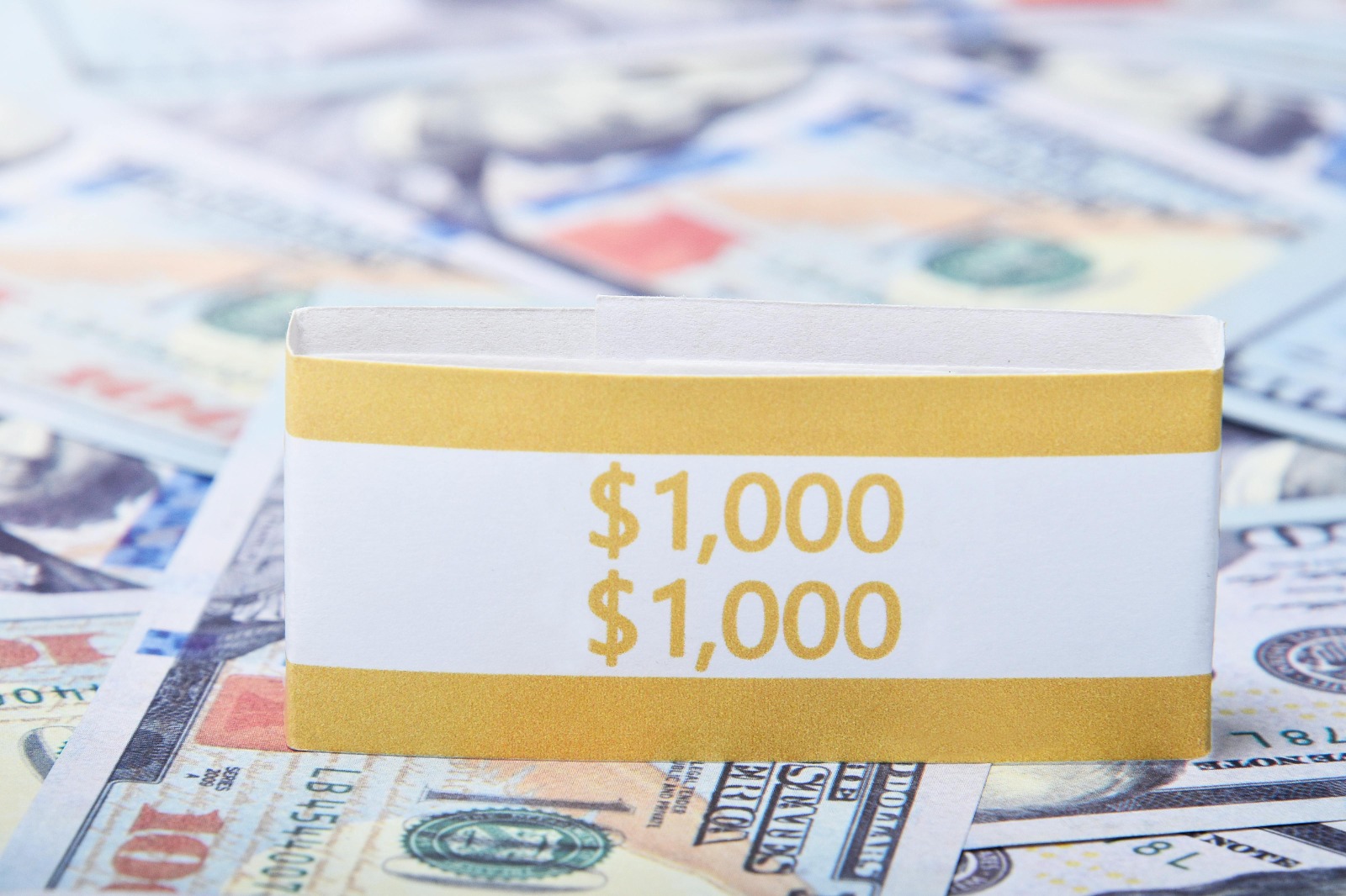 El peso mexicano gana terreno ante la debilidad del dólar y un entorno externo contenido