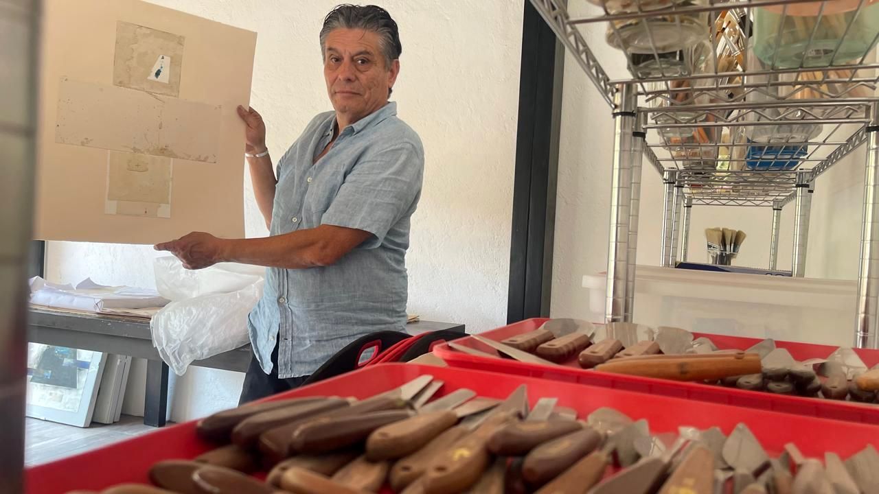 “Pintar es una lucha constante”, afirma José Luis Bustamante; 50 años entre la luz, la disciplina y la resistencia