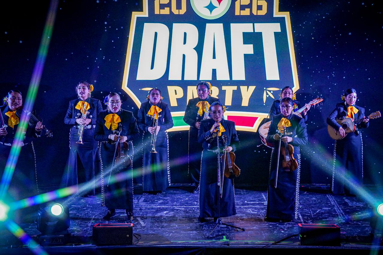 Steelers Nation México vibra en CDMX con la visita de Carnell Lake y Kendrell Bell durante el NFL Draft