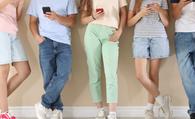 Hablar de sexualidad en la adolescencia: la clave para construir autoestima y bienestar. El arte de disfrutar con estilo y sentido.