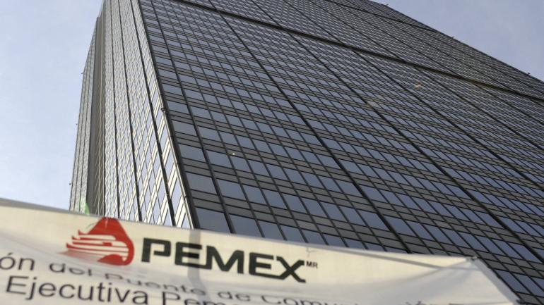 Pemex denuncia a empleada por presunto enriquecimiento tras lujosa fiesta de su hija