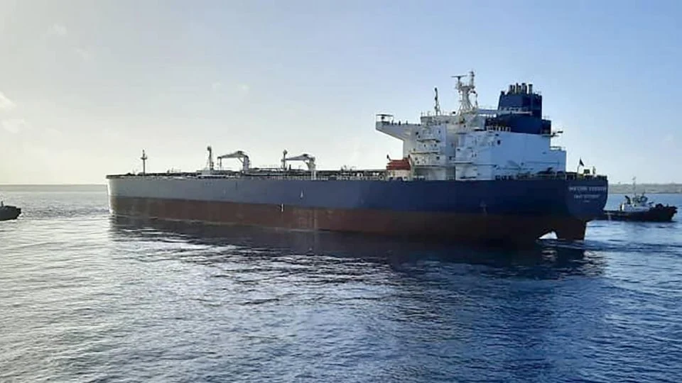 Cuba recibe 100 mil toneladas de petróleo ruso pese a bloqueo y presión de Trump