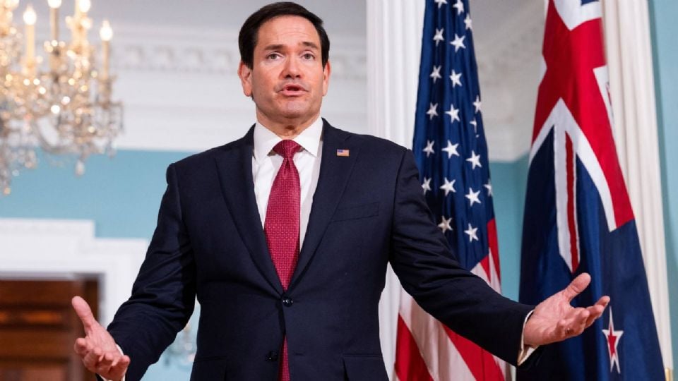 EU revoca la residencia permanente a la portavoz de los estudiantes que tomaron la embajada en Irán en 1979