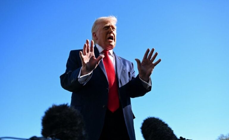 Trump amaga a China con imponer aranceles del 50% si entrega armas a Irán