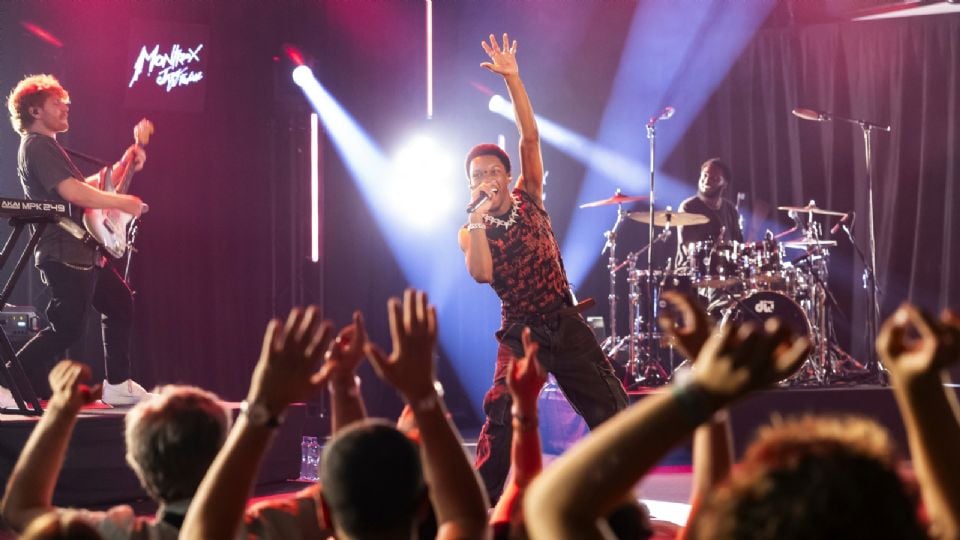 Detienen al rapero D4vid por el caso de adolescente de 14 años encontrada muerta en su Tesla