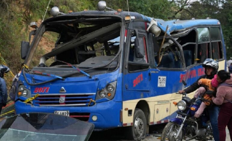 Se eleva a 19 el número de muertos por ataque con explosivos en Colombia