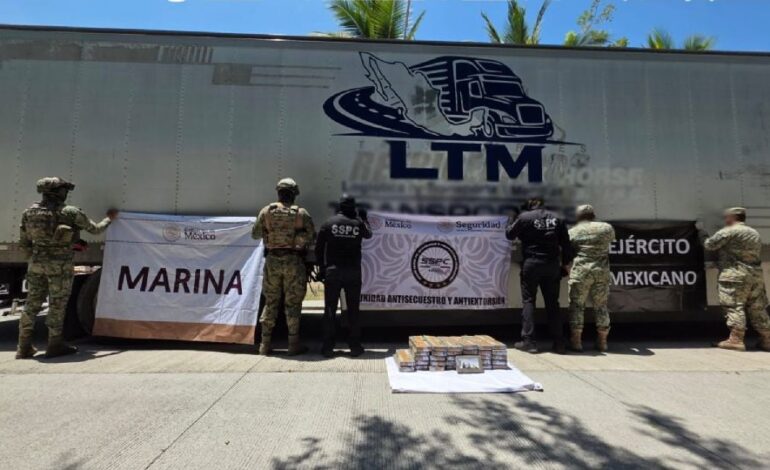 Decomisan 60 kilos de cocaína escondidos en tractocamión en Colima; hay cuatro detenidos