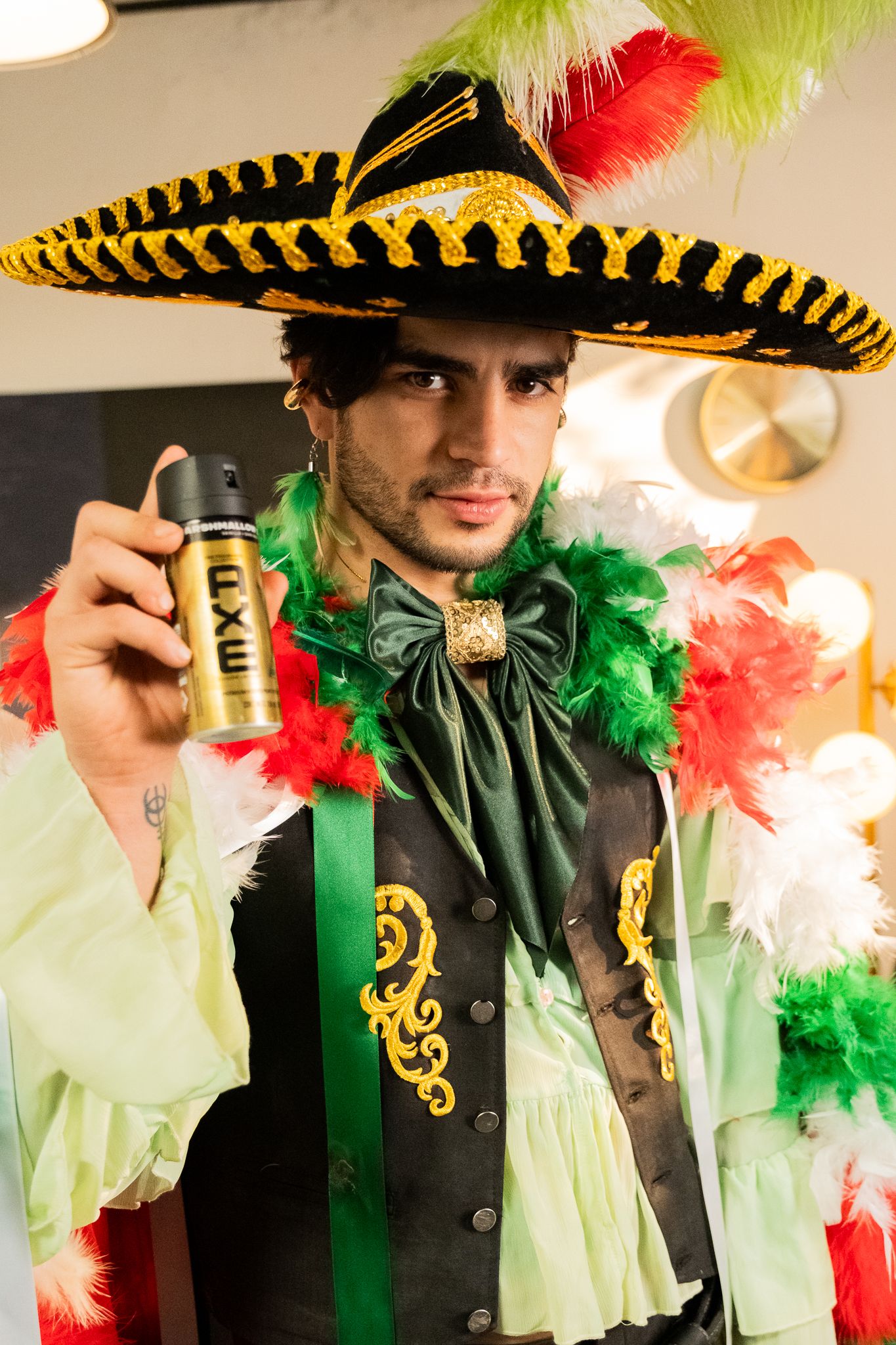 «Huele de lujo como te veas» con AXE