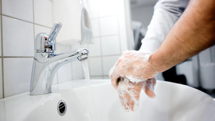 Higiene de manos reduciría hasta 80% infecciones hospitalarias: OMS