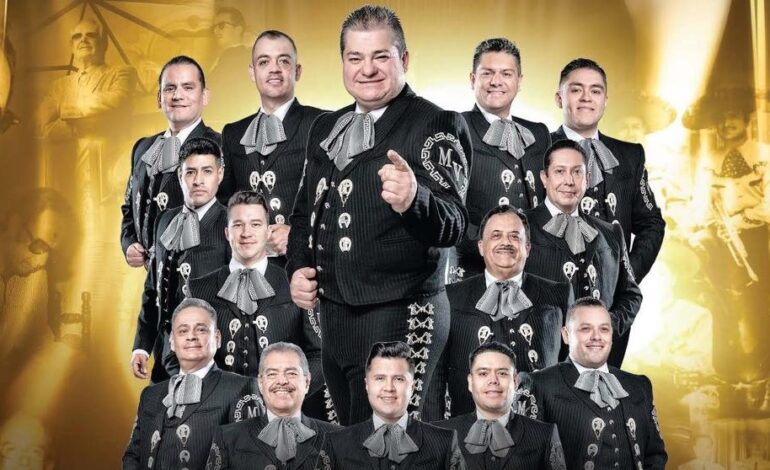 MARIACHI VARGAS TECALITLAN FOTO1