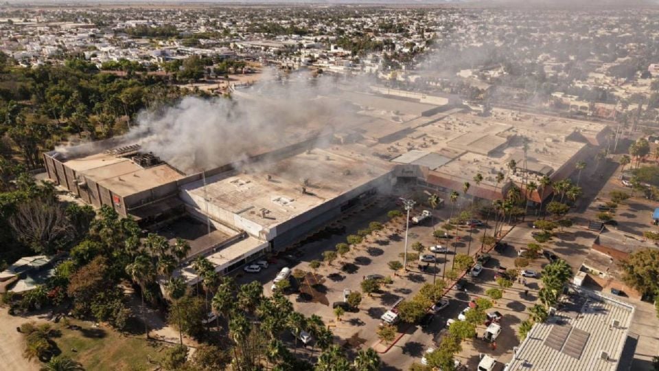 Ascienden a seis los muertos por el incendio en el centro comercial Las Palmas, en Sinaloa