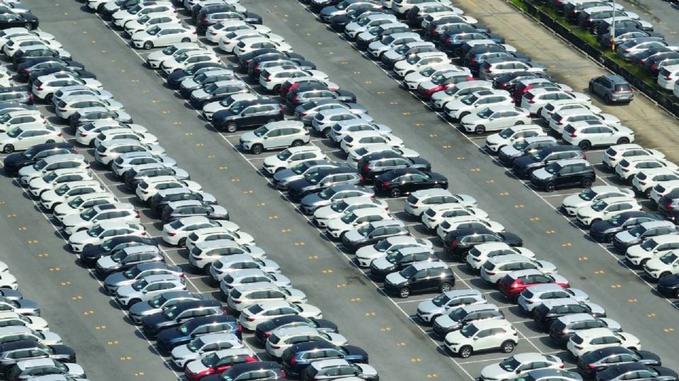 Crecen la producción y exportación de vehículos en México pese a los aranceles de Trump: Inegi