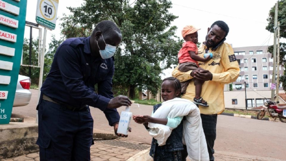 OMS declara emergencia internacional de salud por el brote de ébola en el Congo y Uganda