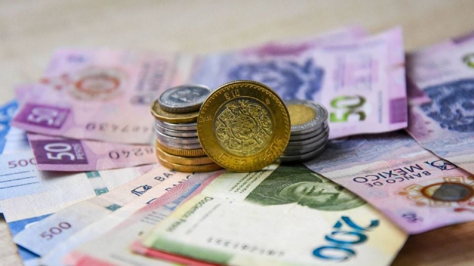 El peso avanza y cotiza en 17.26 unidades por dólar ante expectativas por el acuerdo entre EU e Irán