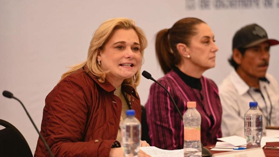 Gobernadora de Chihuahua acude a instalaciones de la FGR para declarar por caso de agentes estadounidenses