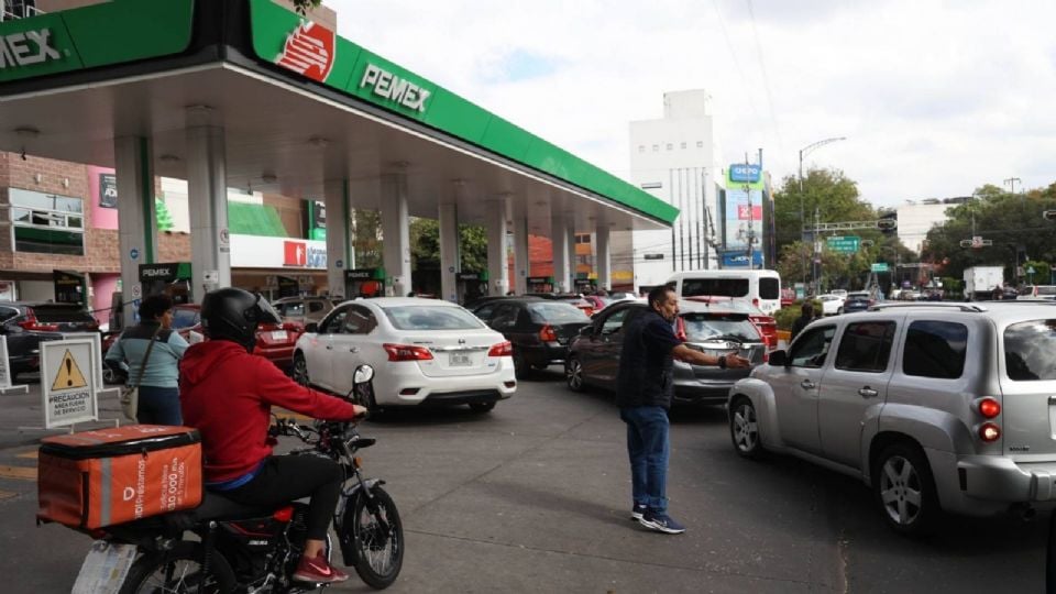 Pemex dependerá del gobierno y del mercado hasta 2028 para cumplir sus obligaciones, advierte Moody’s Ratings