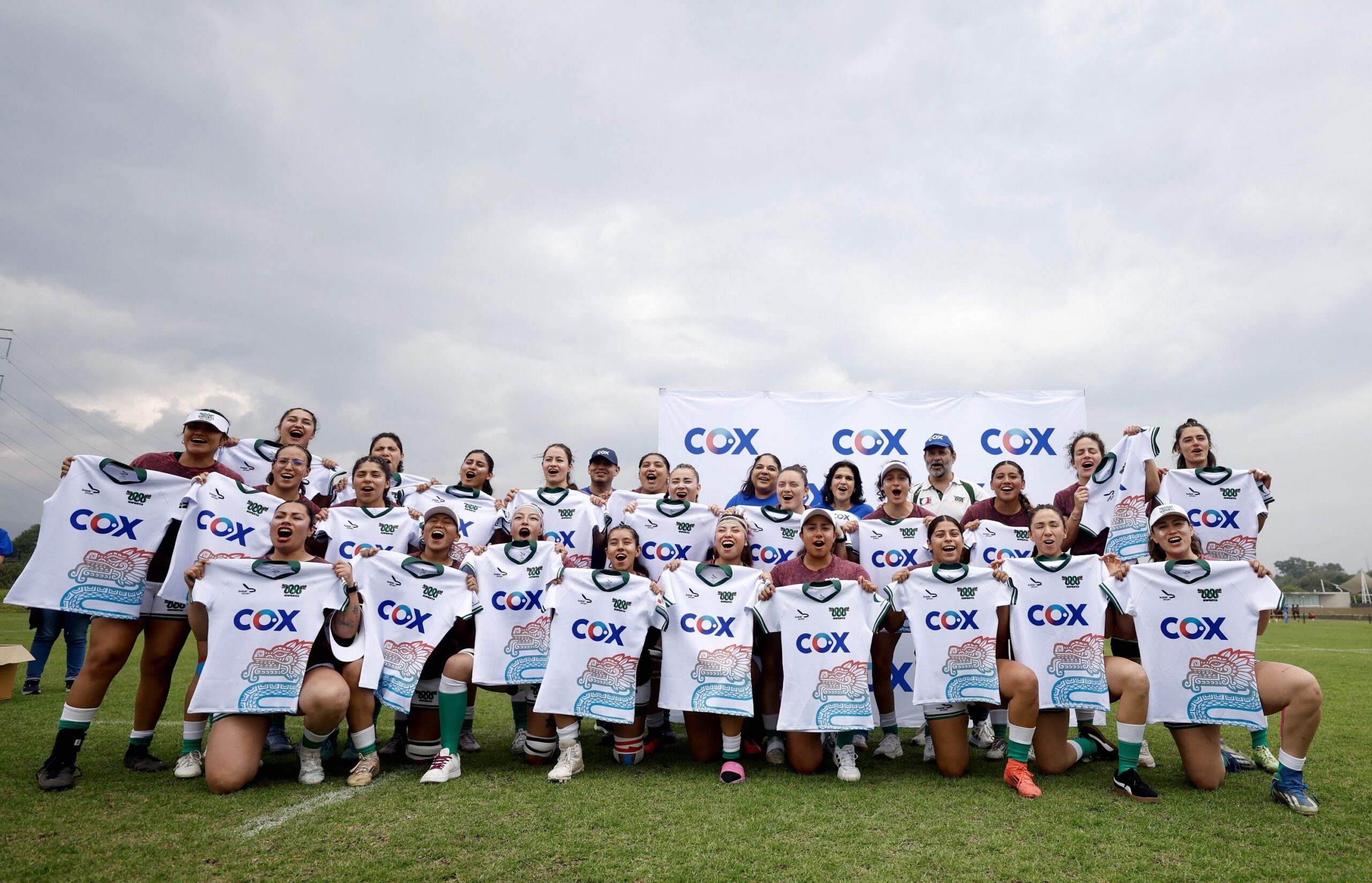 Cox celebra el deporte femenil en una jornada dedicada al rugby