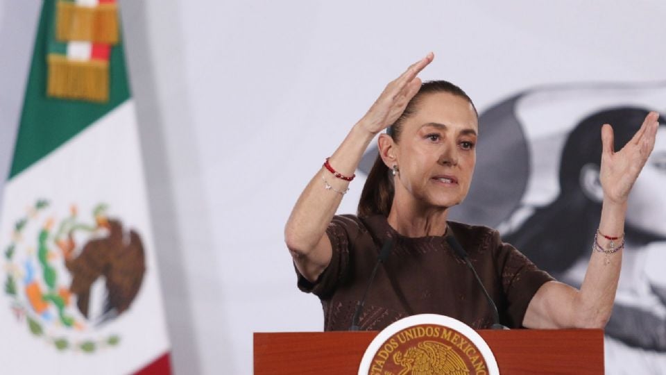 “No somos Díaz Ordaz”: Sheinbaum acusa “provocación” tras protestas de la CNTE y afirma que hay diálogo, pero se niega a reunirse con ellos