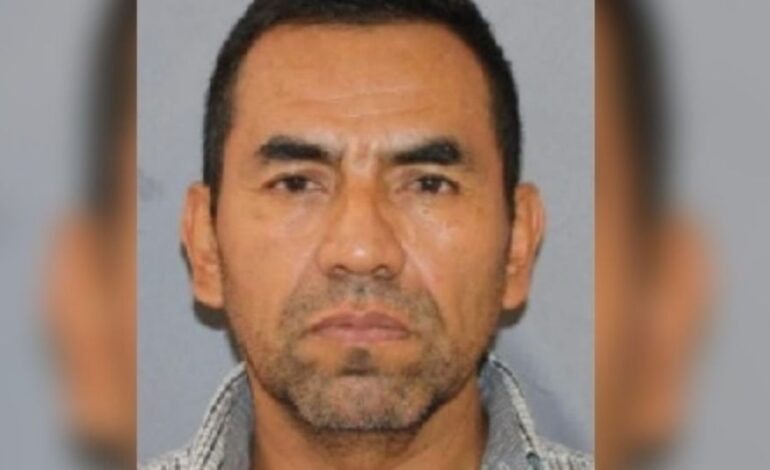 Anuncian recompensa de 100 mil pesos por la captura del coronel José Manuel Jiménez, jefe de escoltas de Carlos Manzo
