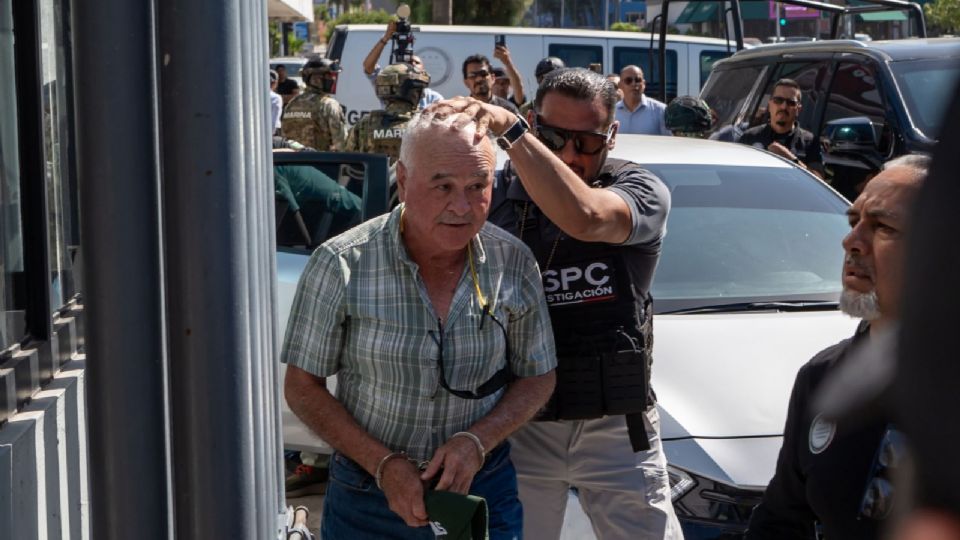 Acusan a empresa del exgobernador Ernesto Ruffo por «huachicol» fiscal en 163 ferrotanques