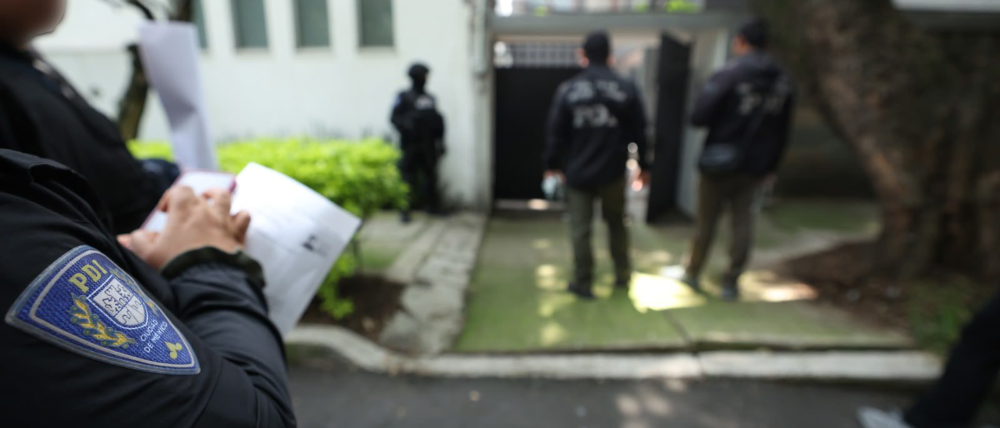 Presuntos invasores vuelven a ocupar casa de González Camarena en Del Valle