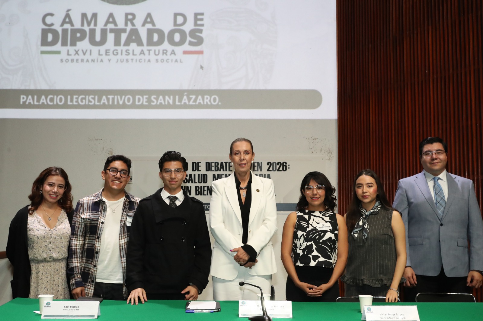 La salud mental debe abordarse como un problema integral, indican especialistas y representantes de organizaciones juveniles