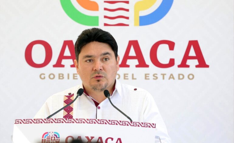 MIGAJAS PARA MÉDICOS, ENFERMERAS Y PERSONAL DE APOYO; OPULENCIA PARA TITULAR DE LOS SSO