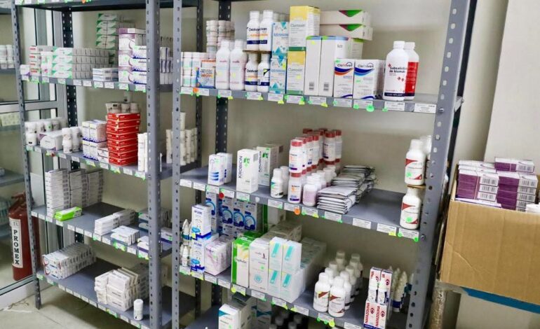 Definirán suministros de medicamentos para los derechohabientes de #Pemex en 61 localidades