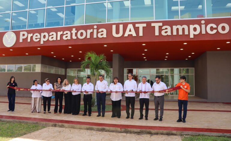 Reconoce Américo Villarreal calidad y pertinencia de la nueva Prepa UAT Tampico