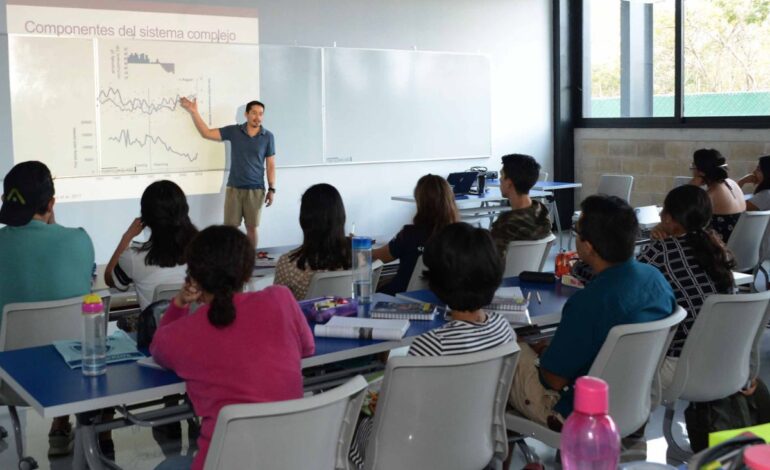 Alumnos de primer ingreso a licenciatura en la UNAM deberán esperar para iniciar clases