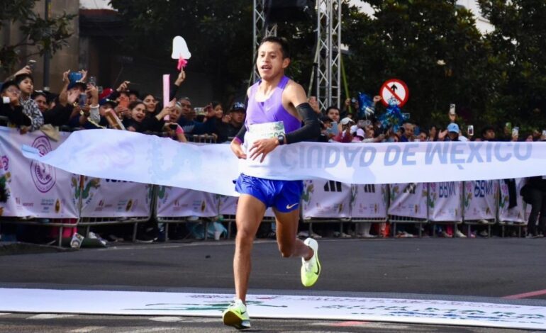 christian pacheco ganador del xliii maraton cdmx