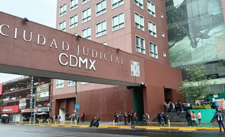 Corrupta funcionaria busca involucrar a presidente del PJCDMX en despojo