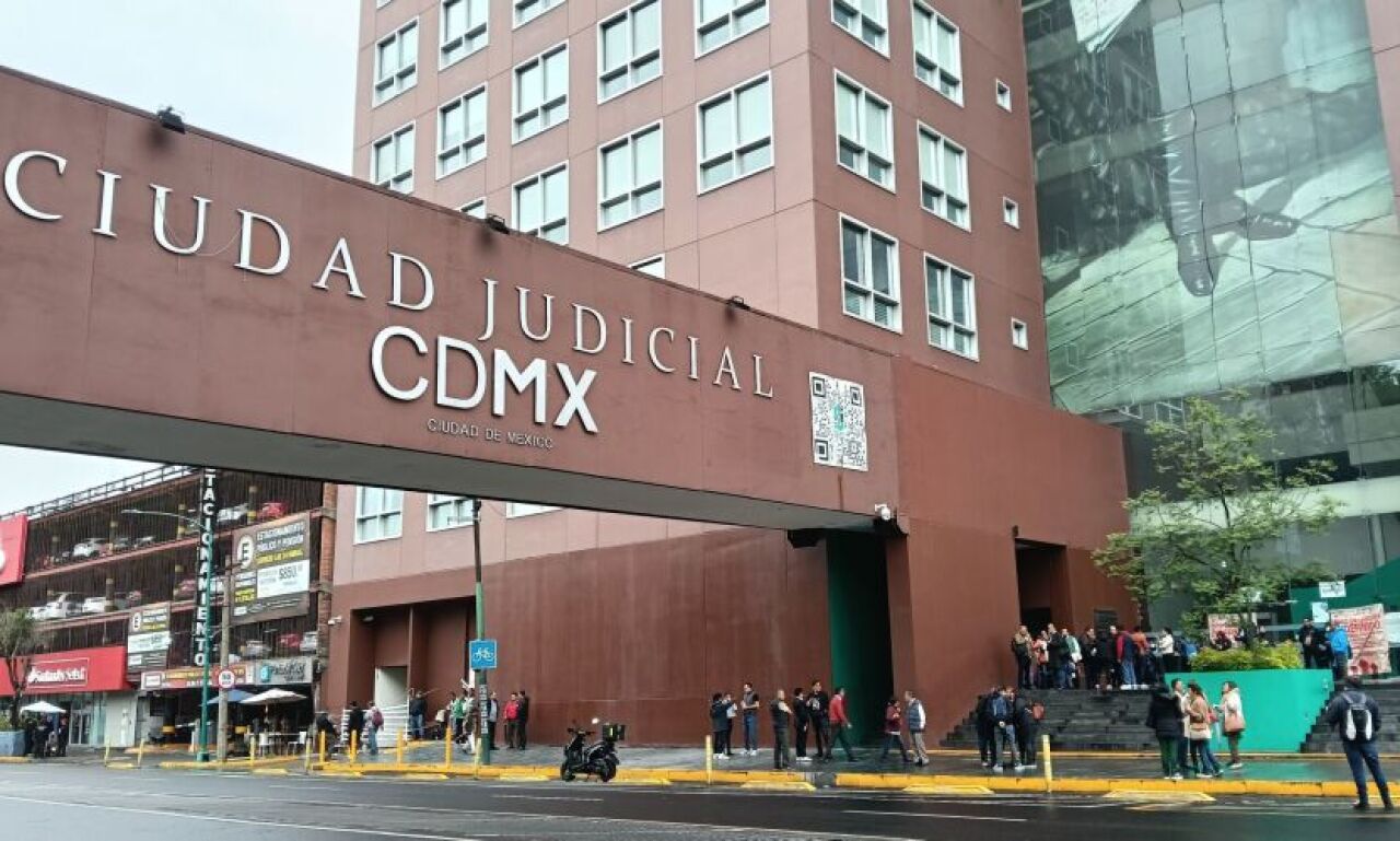 Corrupta funcionaria busca involucrar a presidente del PJCDMX en despojo