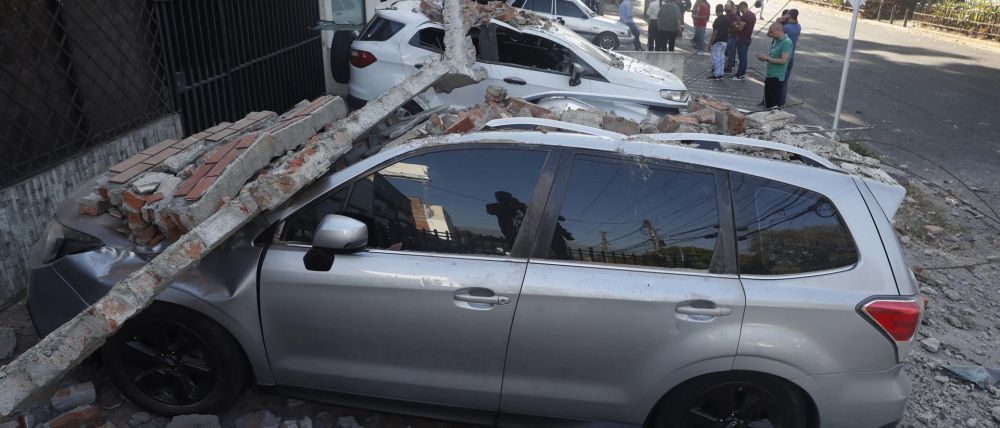 Un temblor de magnitud 7.4 sacude Colombia con graves daños materiales en varias ciudades