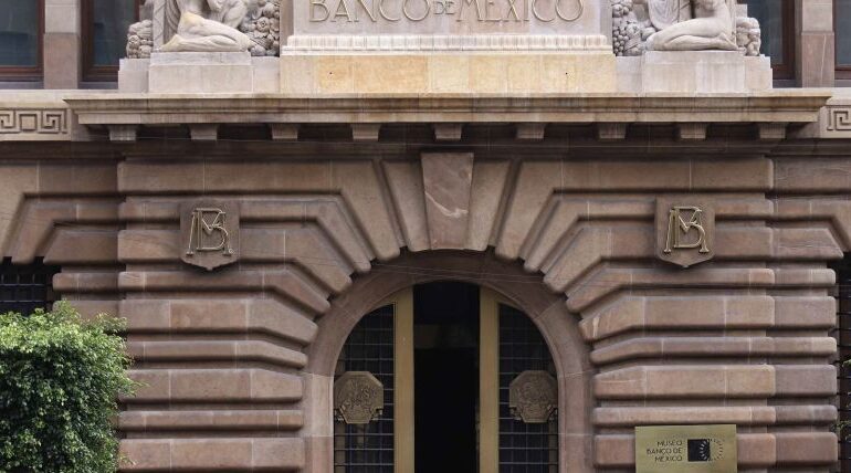 eleva banxico uno punto cinco prevision pib 2026 13 1000x428