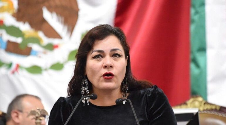 elizabth mateos busca tipicar estafa romance 13 1000x428