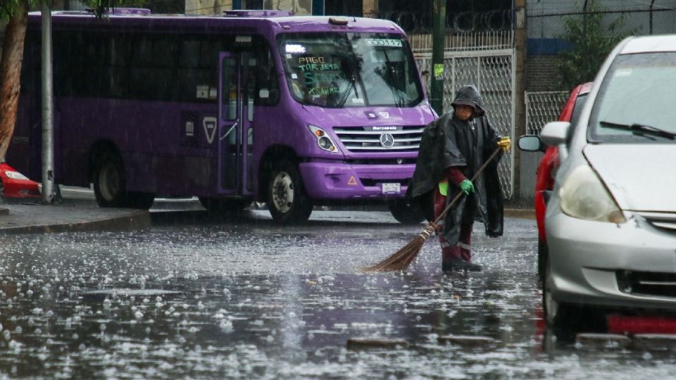 Alertan de posibles inundaciones por fuertes lluvias en gran parte del país